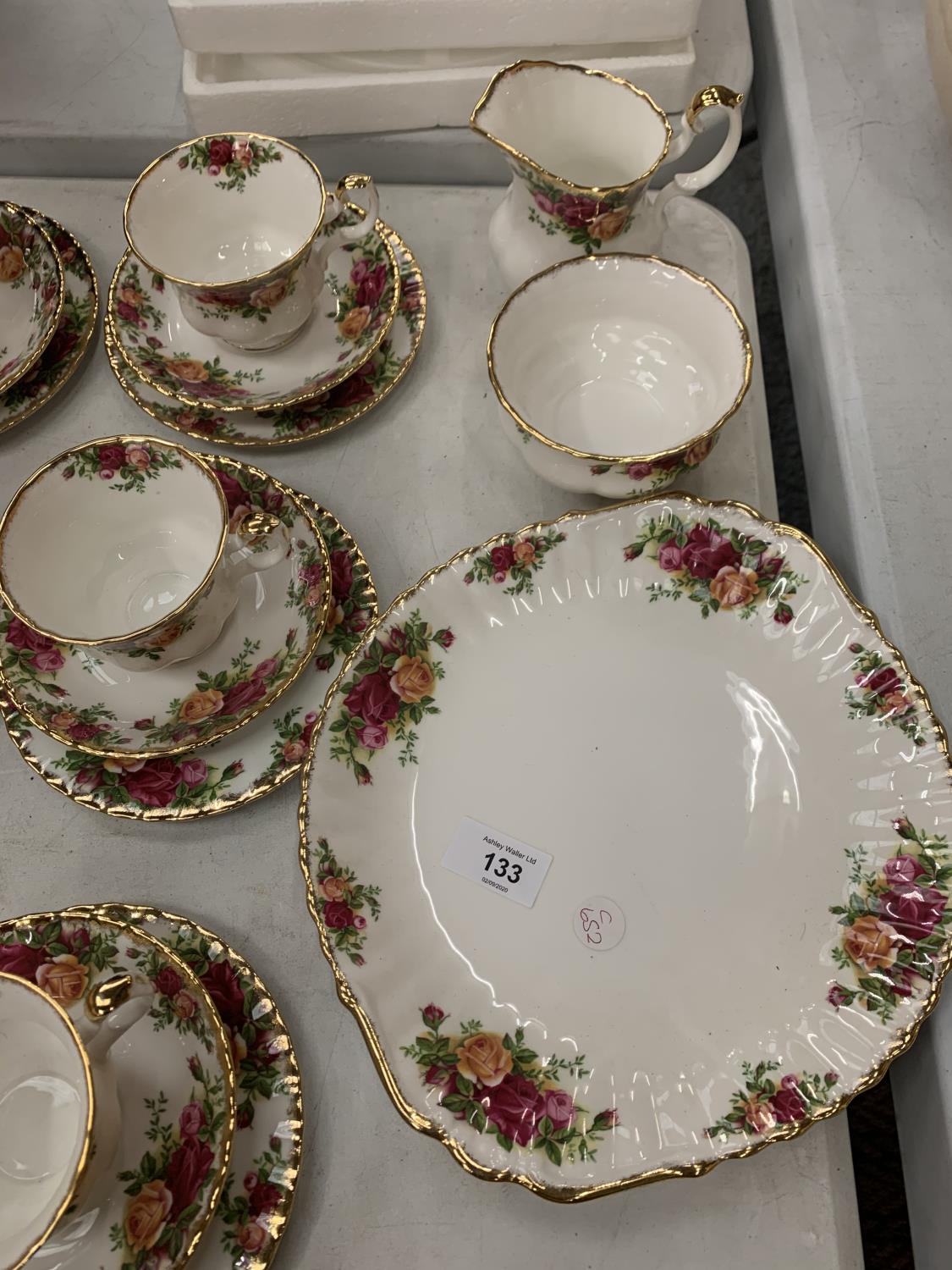A COLLECTION OF ROYAL ALBERT OLD COUNTRY ROSE, TO INCLUDE SIX TRIOS, MILK JUG, SUGAR BOWL AND CAKE - Image 2 of 3