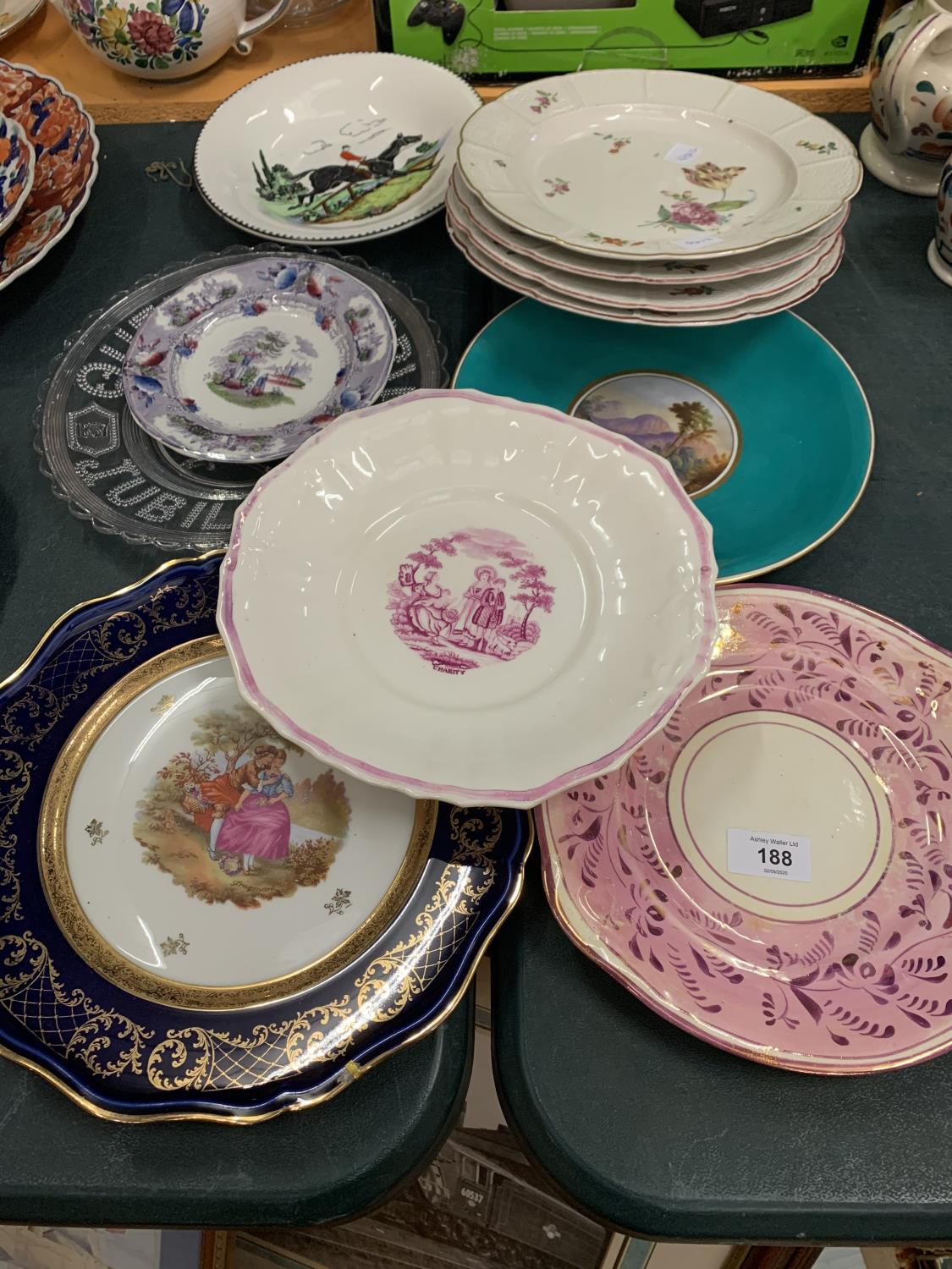 VARIOUS CERAMIC PLATES TO INCLUDE LIMOGES, WORCESTER ETC