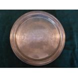 A HALLMARKED 1927 SHEFFIELD SILVER CIRCULAR CALLING CARD SALVER - MAKER COOPER BROTHERS & SONS,