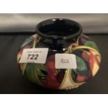 A MOORCROFT QUEENS CHOICE VASE 3 INCHES TALL