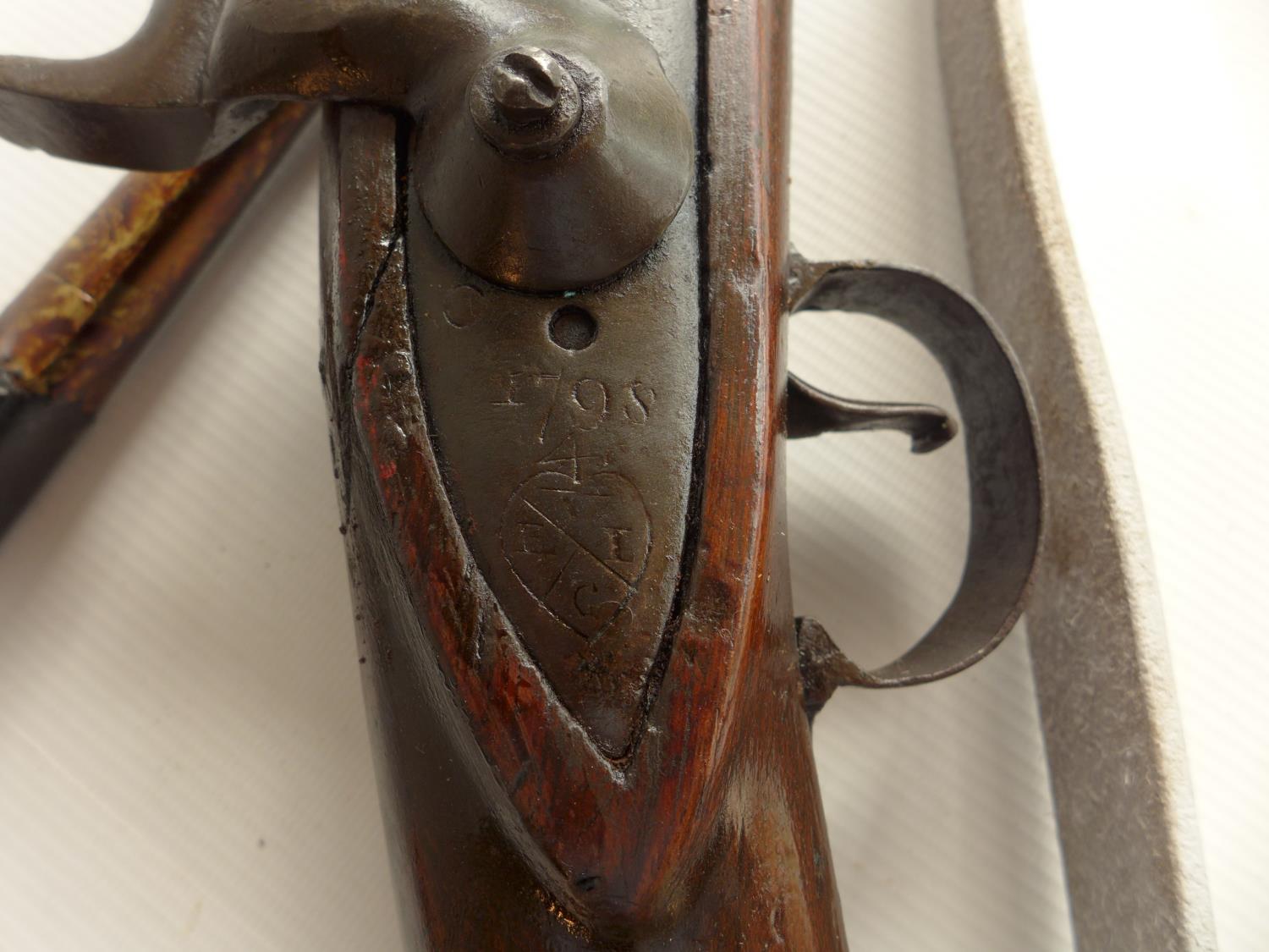 AN EAST INDIA COMPANY PERCUSSION CAP BROWN BESS MUSKET AND BAYONET, LOCK MARKED HURST, LENGTH OF - Image 7 of 11