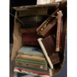 AN ASSORTMENT OF VINTAGE BOOKS INCLUDING THE BREWER'S DICTIONARY OF PHRASE AND FABLE AND THE