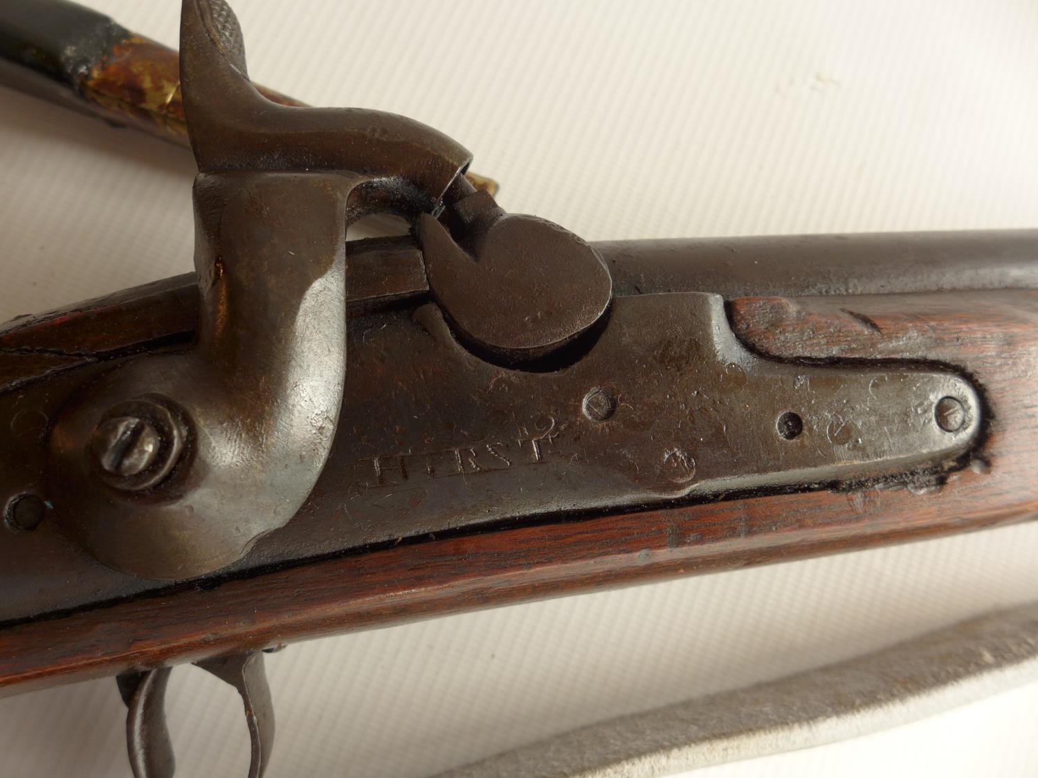 AN EAST INDIA COMPANY PERCUSSION CAP BROWN BESS MUSKET AND BAYONET, LOCK MARKED HURST, LENGTH OF - Image 8 of 11