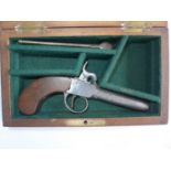 A CASED PERCUSSION CAP POCKET PISTOL 7.5cm BARREL, CASE WITH BULLET MOULD