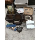 VARIOUS VINTAGE ITEMS TO INCLUDE A HANDLED WOODEN BOX, BOXED TELSON HOTPLATE ETC