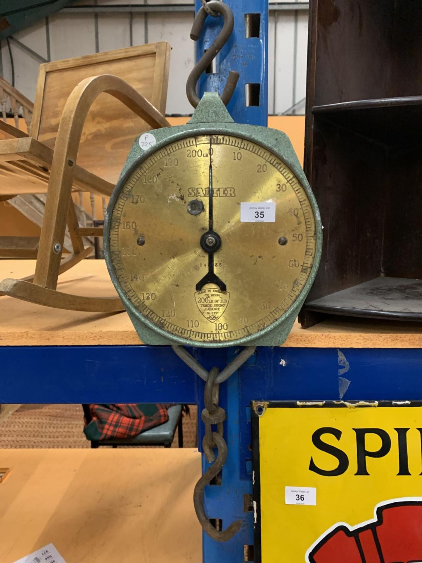 A GREEN METAL AND BRASS SALTER 200LB HANGING WEIGHING SCALES TRADE SPRING BALANCE 235T