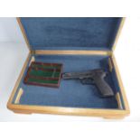 AN OAK CASE, 47x32cm, AND A MOCK G8 BB GUN
