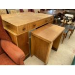 A HEAVY OAK HIGH TWIN PEDESTAL DESK WITH PULL OUT CENTRE SECTION WITH FOLD OVER TOP