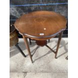 AN EARLY 20TH CENTURY INLAID MAHOGANY SIDE TABLE WITH LOWER SHELF