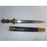 A HEAVY BRASS GRIPPED KNIFE AND SCABBARD, 28cm BLADE