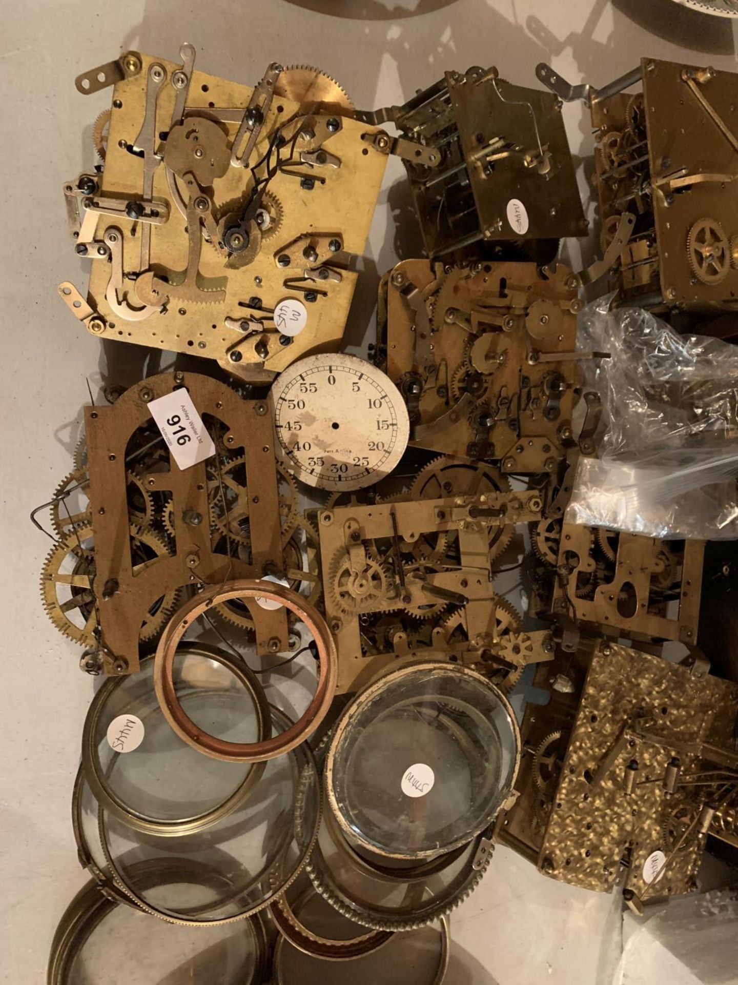 A LARGE COLLECTION OF BRASS CLOCK WORKINGS AND OTHER BRASS - Image 2 of 3