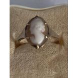 A 9 CARAT GOLD CAMEO RING