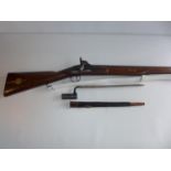 AN EAST INDIA COMPANY PERCUSSION CAP BROWN BESS MUSKET AND BAYONET, LOCK MARKED HURST, LENGTH OF