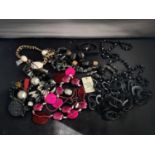 A QUANTITY OF COSTUME JEWELLERY