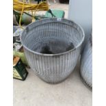 A VINTAGE GALVANISED DOLLY TUB