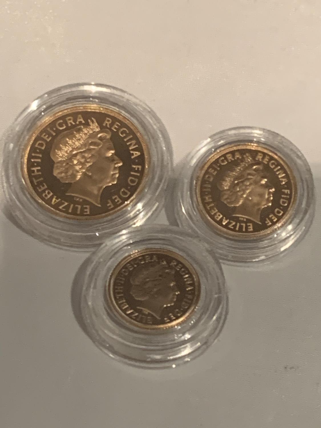 A 2008 THREE COIN GOLD PROOF SET, DOUBLE SOVEREIGN, SOVEREIGN AND HALF SOVEREIGN IN WOODEN - Image 3 of 4