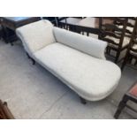 AN EDWARDIAN CHAISE LONGUE