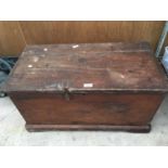 A LARGE VINTAGE WOODEN TOOL CHEST