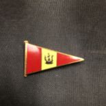 A 9 CARAT GOLD FLAG BROOCH