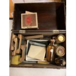 A VINTAGE WOODEN CASED PHOTOGRAPH DEVELOPING SET