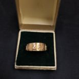 AN 18CT GOLD MIZPAH BAND RING 2.9 GRAMS