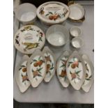 A SET OF ROYAL WORCESTER 'EVESHAM' TABLEWARE