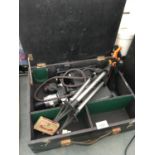 A VINTAGE PULLIN OPTICS PROJECTOR WITH TRIPOD IN A WOODEN CASE