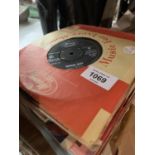 A GROUP OF 45 RECORDS TO INCLUDE THE BEVERLEY SISTER, GERRY AND THE PACEMAKERS, ELVIS PRESLEY ETC