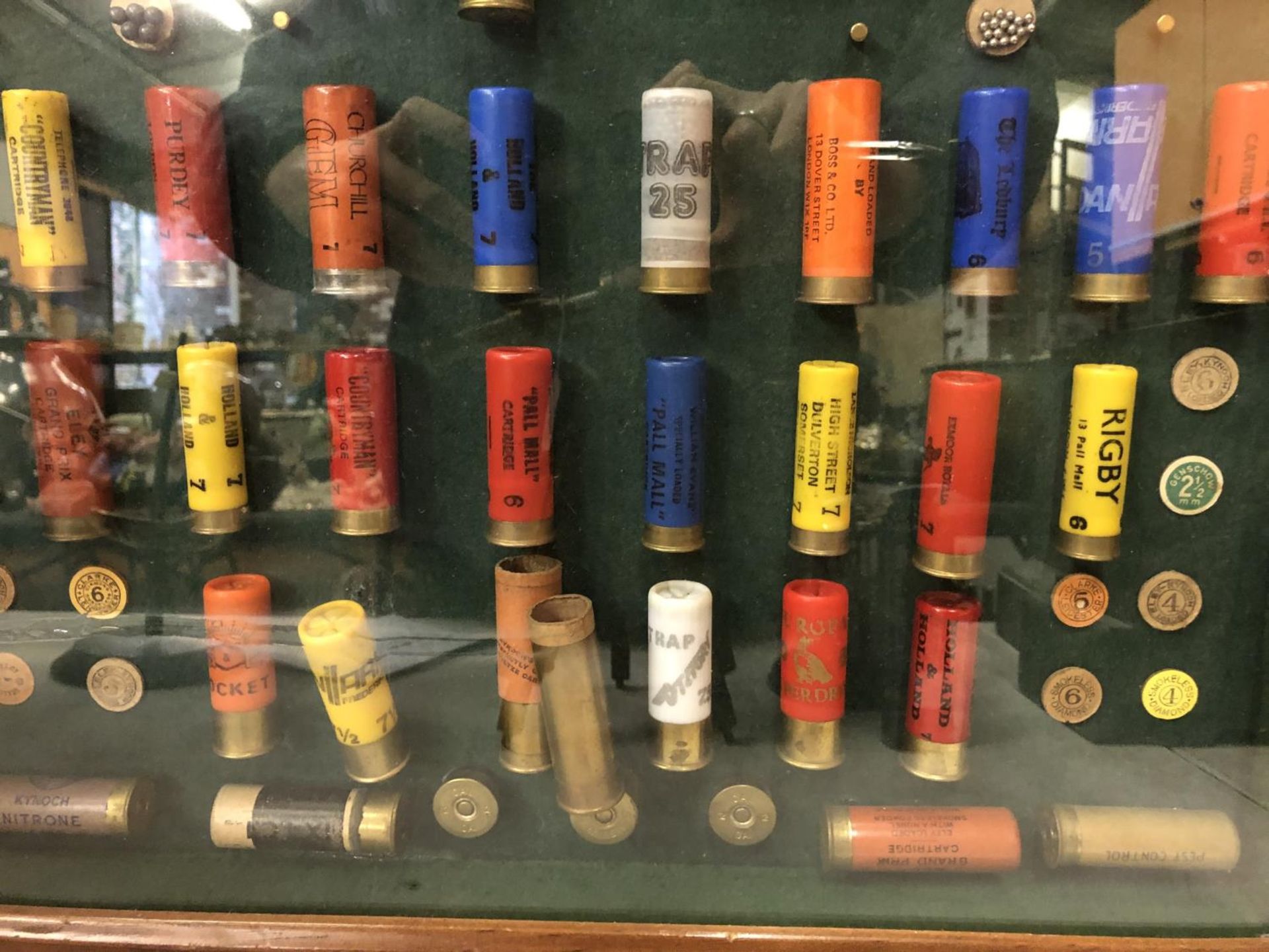 A COLLECTION OF CARTRIDGES IN A FRAMED CASE - Image 3 of 3