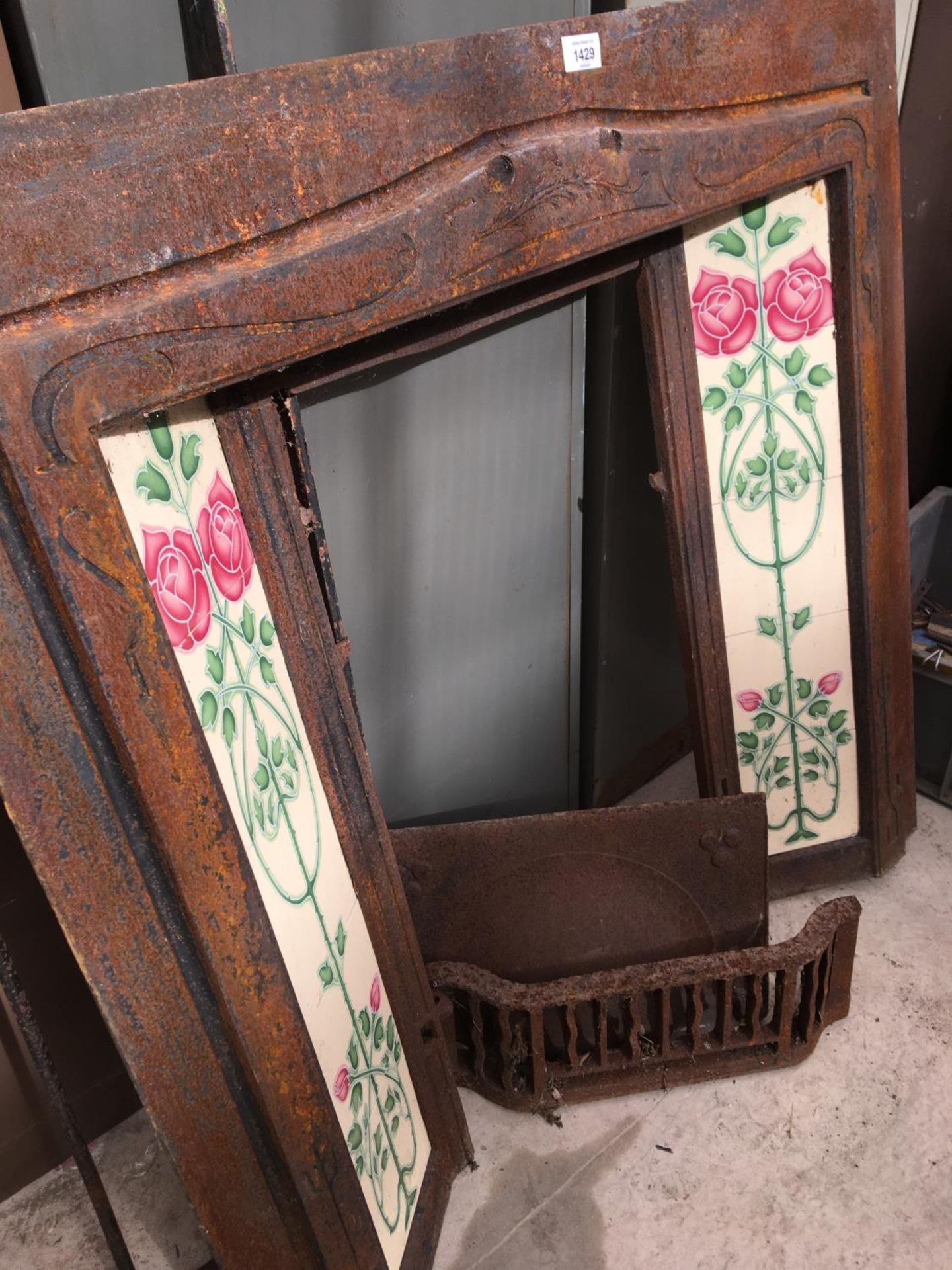 A VICTORIAN TILED FIRE PLACE - Image 2 of 3