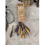 VARIOUS WOOD CHISELS AND A WOODEN MALT WHISKY CASE