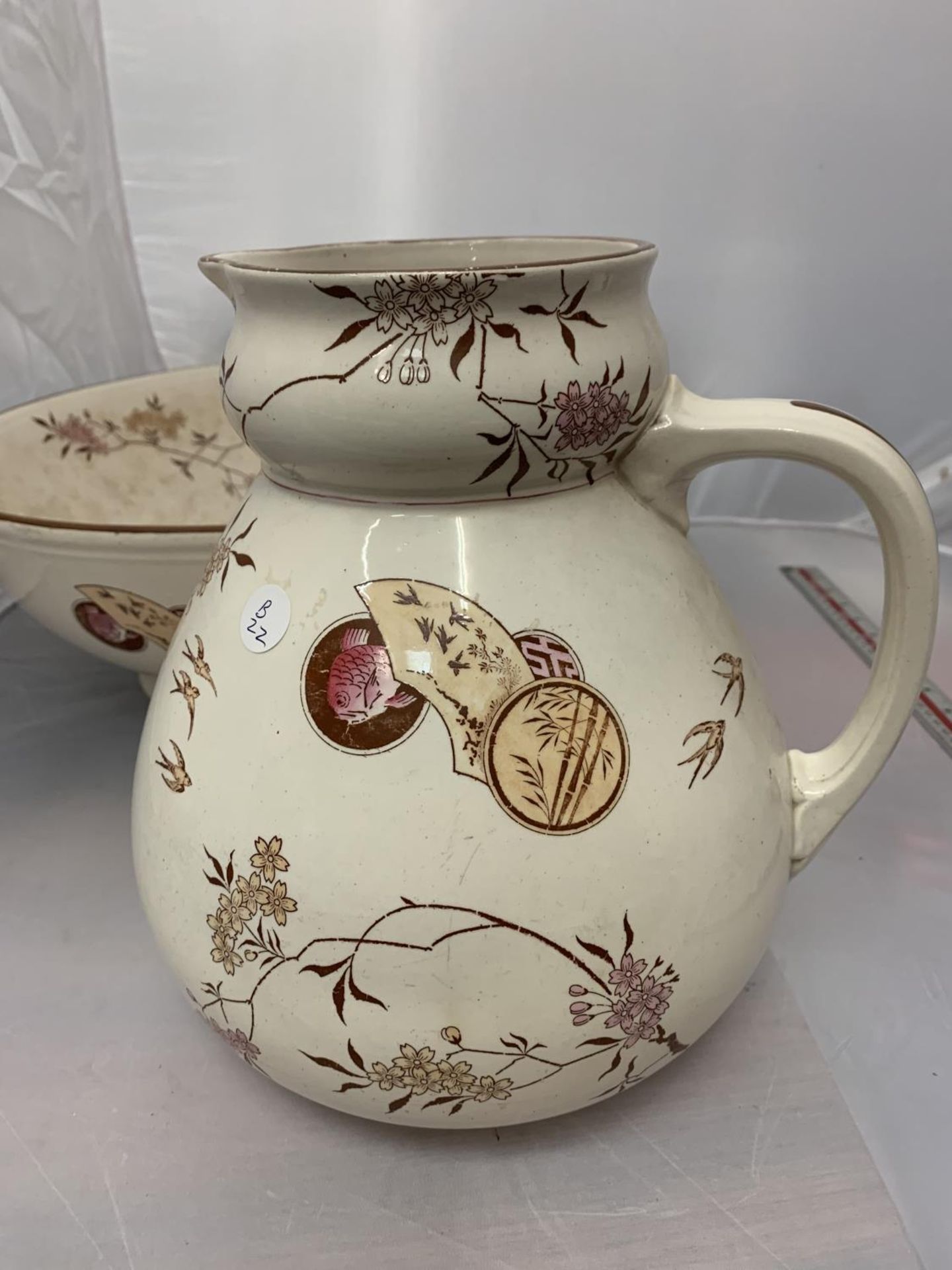 A ROYAL DOULTON JUG AND BOWL - Image 3 of 5