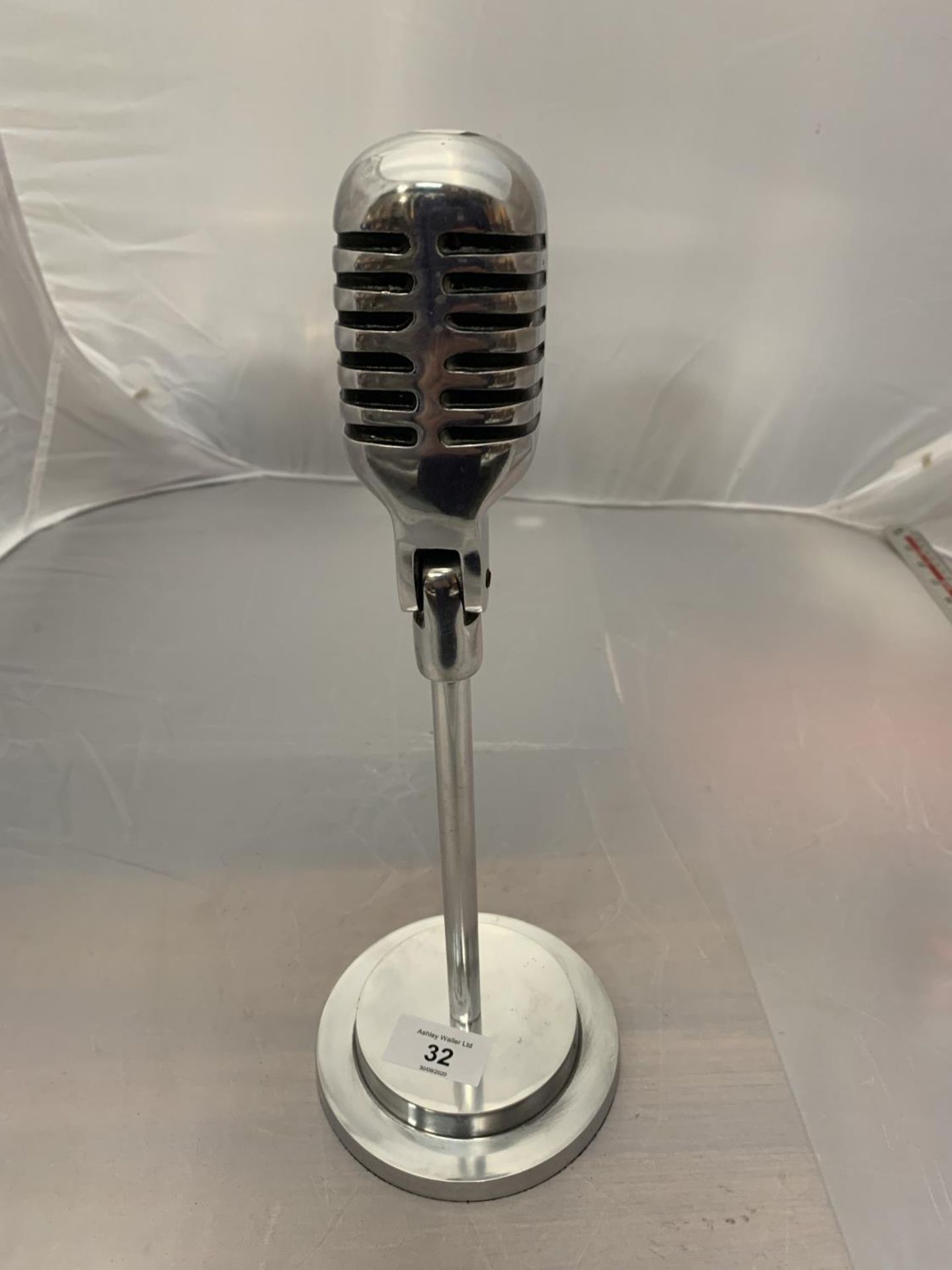 A CHROME OLD FASHIONED STYLE MICROPHONE - Image 3 of 4