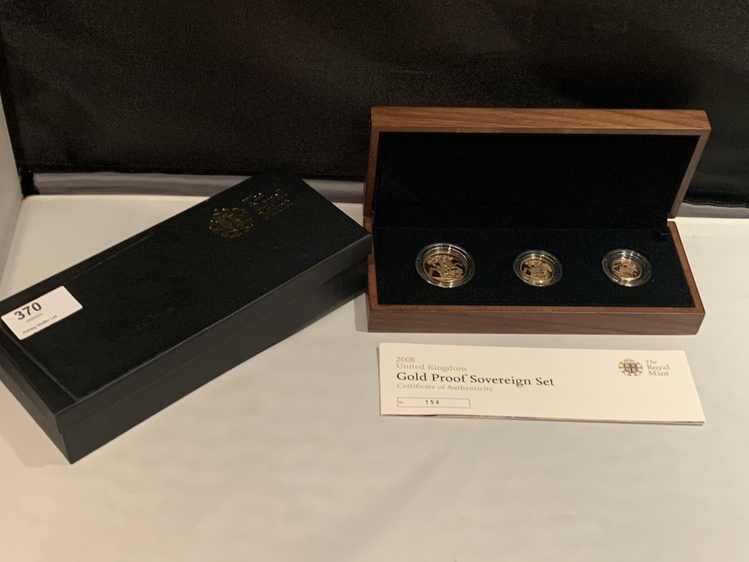 A 2008 THREE COIN GOLD PROOF SET, DOUBLE SOVEREIGN, SOVEREIGN AND HALF SOVEREIGN IN WOODEN