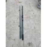 A HOOK AND REEL 330 CM THREE PIECE CARP FISHING ROD