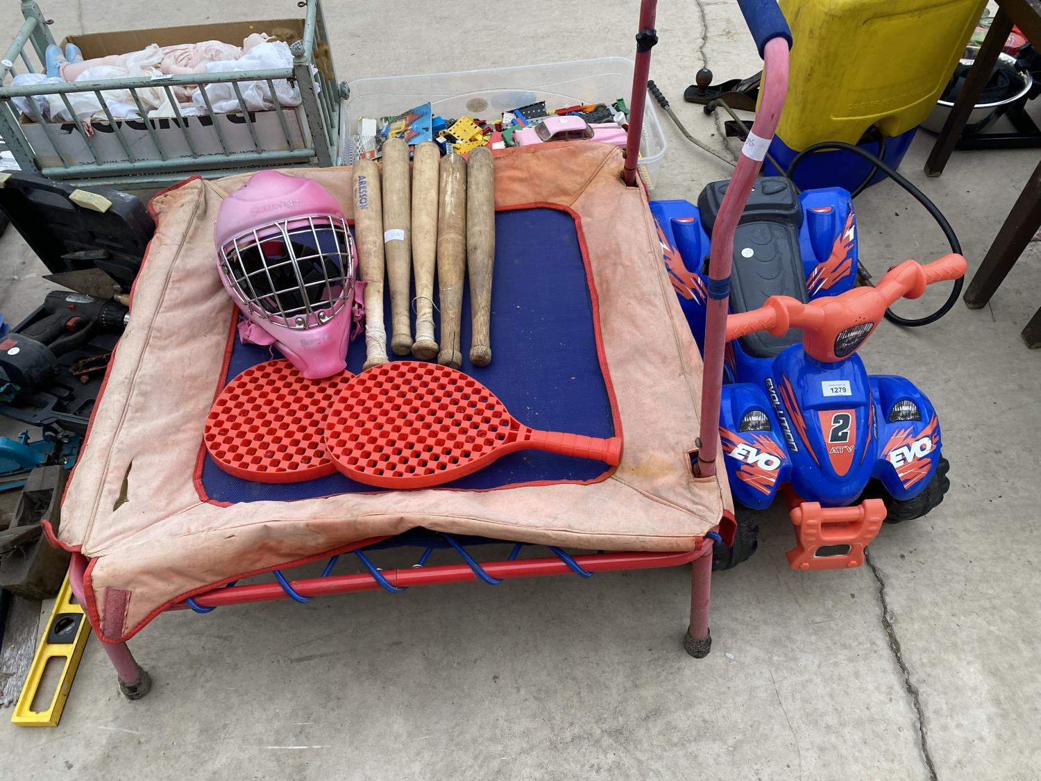 VARIOUS CHILDRENS TOYS TO INCLUDE MINI TRAMPOLINE, ROUNDERS BATS, RIDE ON TOY ETC.