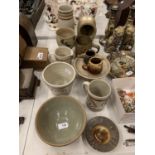 AN ASSORTMENT OF STUDIO STYLE ITEMS TO INCLUDE JUGS AND BOWLS