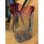 A MID TWENTIETH CENTURY PINK AND CLEAR GLASS VASE WITH GROUND PONTIL MARK