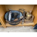 VINTAGE ITEMS TO INCLUDE A CAST JAM PAN, SHOE LAST, FIRE EXTINGUISHER, MINCER & TWO VINTAGE BURNERS