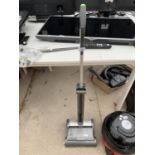 A GTECH CORDLESS BAGLESS VACUUM CLEANER BELIEVED TO BE IN WORKING ORDER BUT NO WARRANTY