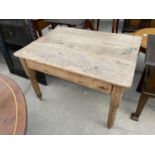 A VICTORIAN PINE SCRUB TOP KITCHEN TABLE, 42x31"