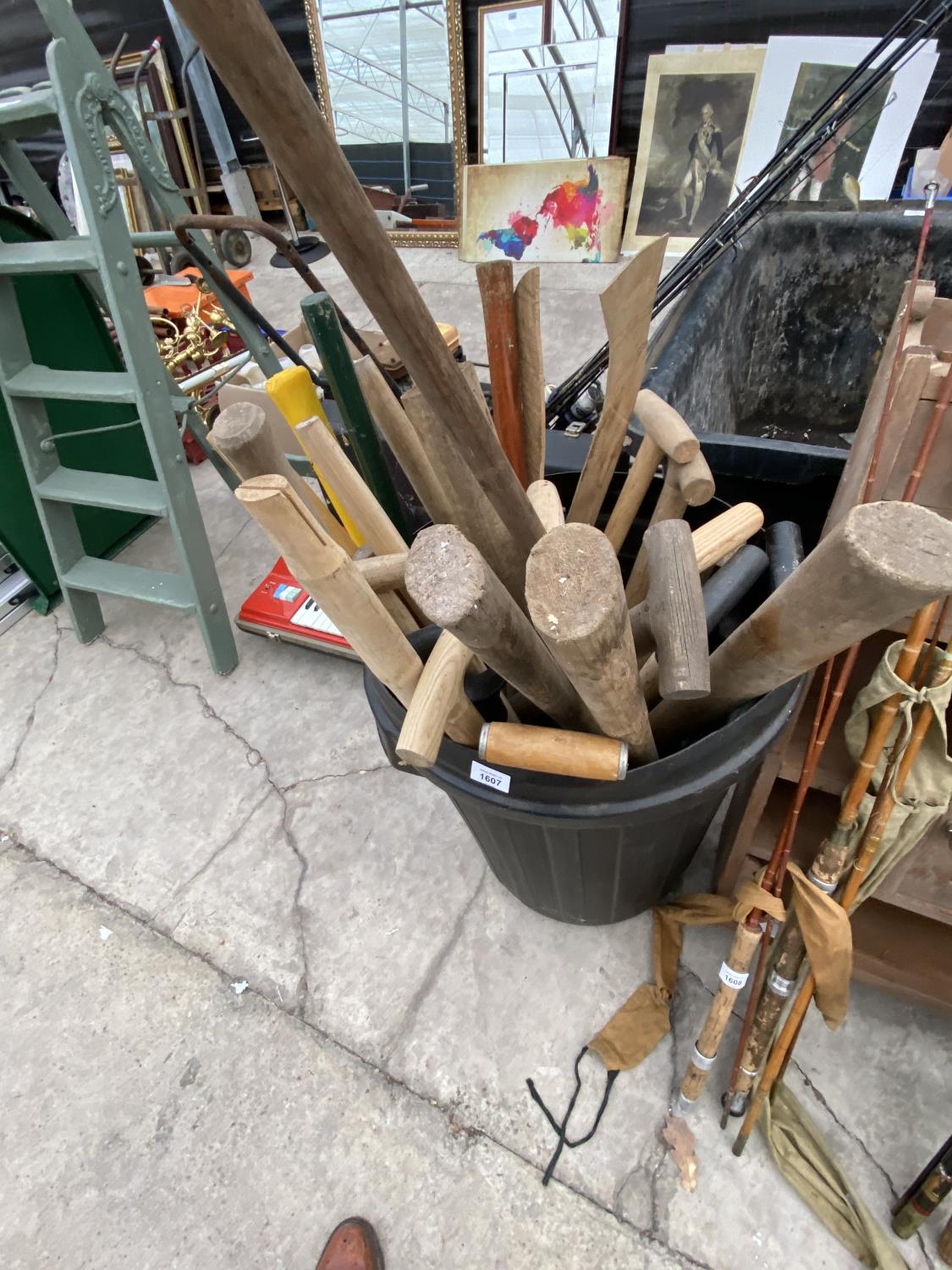 A LARGE QUANTITY OF NEW PICK AXE AND SLEDGE HAMMER HANDLES