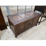 AN 18TH CENTURY STYLE OAK BLANKET CHEST, 42" WIDE