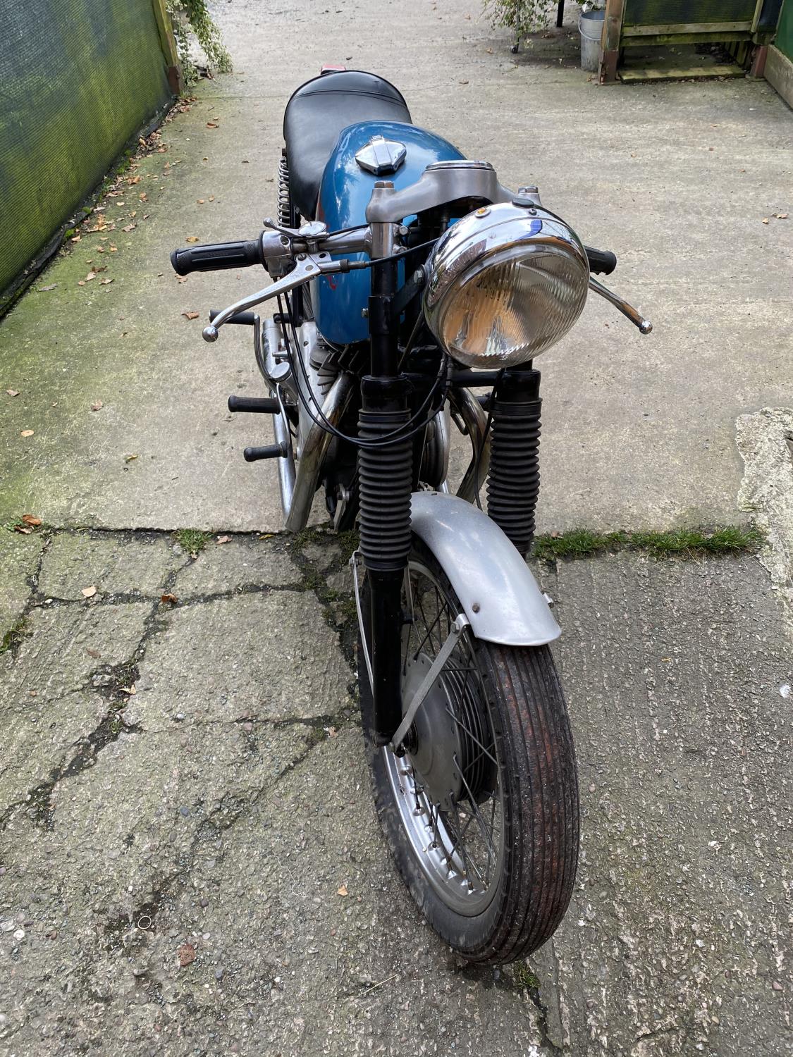 A ROYAL ENFIELD 700 CC TWIN CYLINDER MOTORCYCLE, REGISTERED IN 1974 - Image 3 of 14