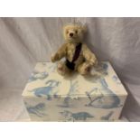 A STEIFF QUEEN ELIZABETH II 90TH BIRTHDAY BEAR LIMITED EDITION NO.58 OF 1926 BOXED WITH CERTIFICATE