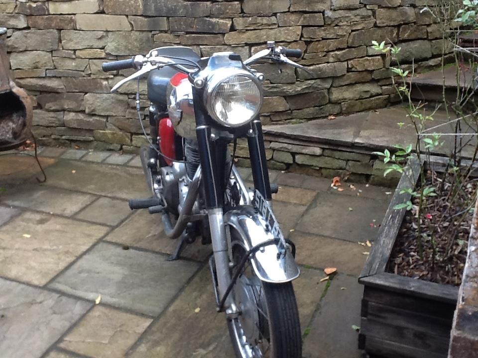 A 1962 ROYAL ENFIELD 350 CC BULLET . THE BIKE WAS MANUFACTURED AT REDITCH, ENGLAND AND SOLD BY - Image 13 of 25