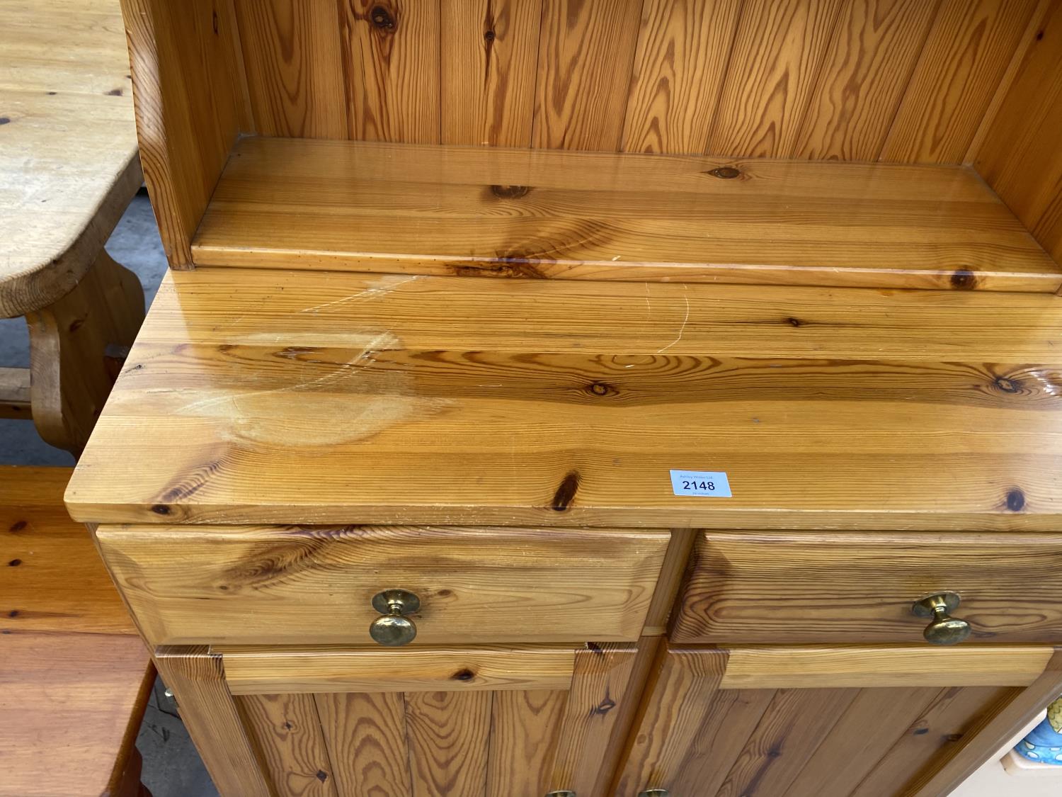 A MODERN PINE DRESSER COMPLETE WITH PLATE RACK, 31.5" WIDE - Image 3 of 4