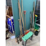 VARIOUS GARDEN TOOLS