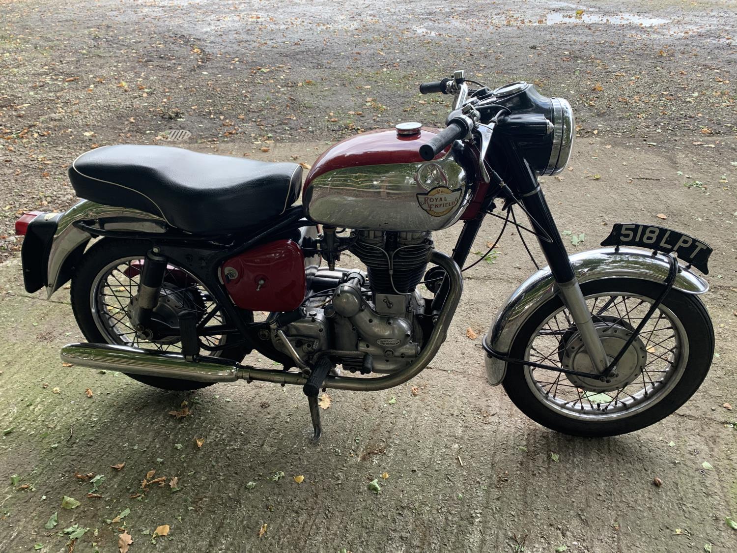 A 1962 ROYAL ENFIELD 350 CC BULLET . THE BIKE WAS MANUFACTURED AT REDITCH, ENGLAND AND SOLD BY - Image 17 of 25