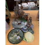 A SELECTION OF VARIOUS CERAMICS TO INCLUDE 'ROYAL DOULTON' PLATES AND BOWLS ETC